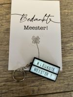 kaart meester met light boxje sleutelhanger
tekst naar wens op het light boxje Meester bedankje