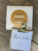 je bent goud waard met klembordje mooi mens
past in een brievenbus doosje eetbare bloemen je bent goud waard met klembordje mooi mens